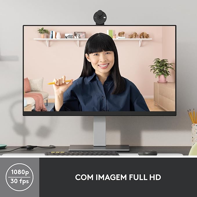 Webcam Full HD Logitech Brio 300 com Microfone com Redução de Ruído, Proteção de Privacidade, Correção Automática de Luz e Conexão USB-C- Grafite