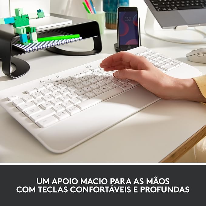 Teclado Sem Fio Logitech Signature K650 Com Apoio para as Mãos, Resistente a Derramamentos, Teclado Numérico, Conexão Bluetooth ou Receptor USB Logi Bolt e Layout US INTL- Branco